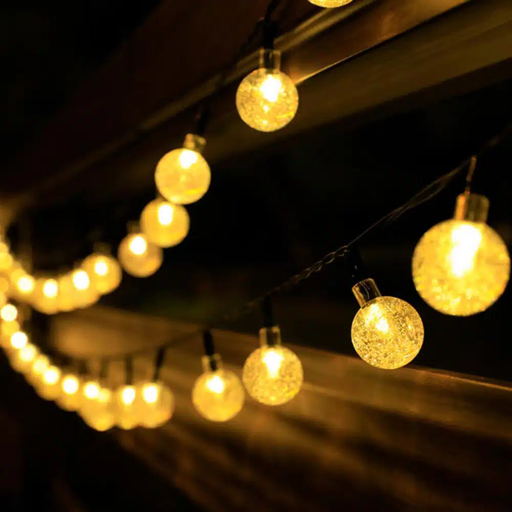 String lights with 30 balls – Charging via solar panel | Bowlift