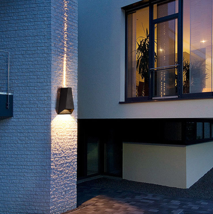 Outdoor Modern Column Geometry LED Waterproof Wall Sconce Lamp | Bowlift