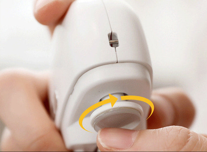 BowLift | LuxiNail Automated Nail Clippers | Automatic, polished tool for a perfect manicure