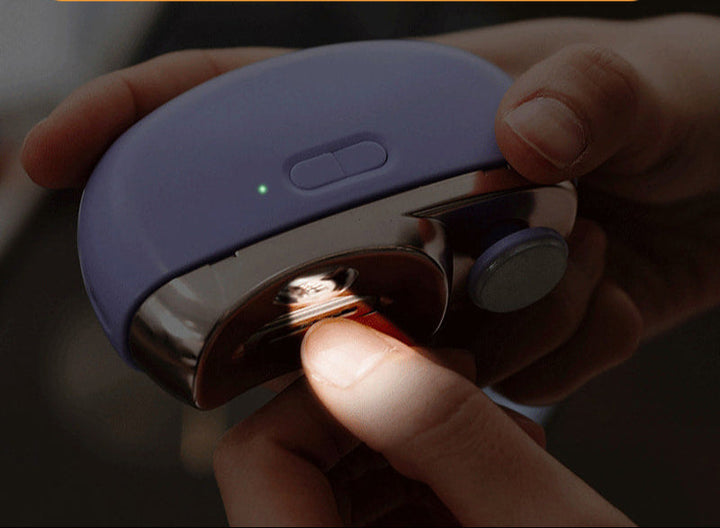 BowLift | LuxiNail Automated Nail Clippers | Automatic, polished tool for a perfect manicure
