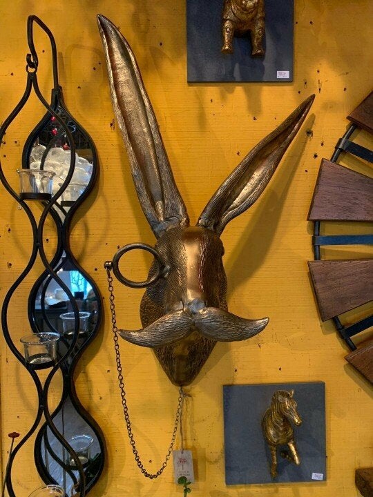 BowLift | ArtBeest Animal Head Wall Decor – Hand-Painted Playful Figures Made of Resin