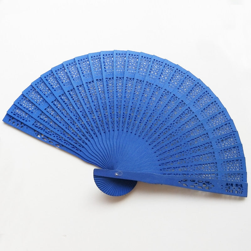 Ladies fine fan made of artistically pierced paper Bowlift