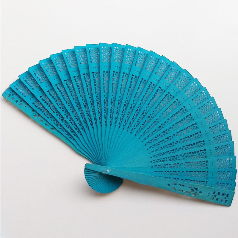 Women's handcrafted fan Bowlift