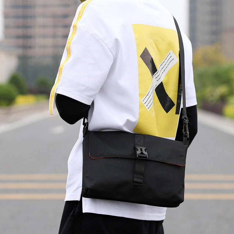 Multi-Functional Messenger Bag Bowlift