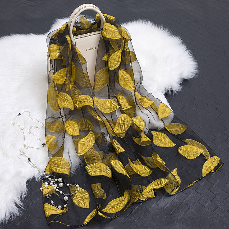 BowLift | Silk scarf with cut flowers hollow motif