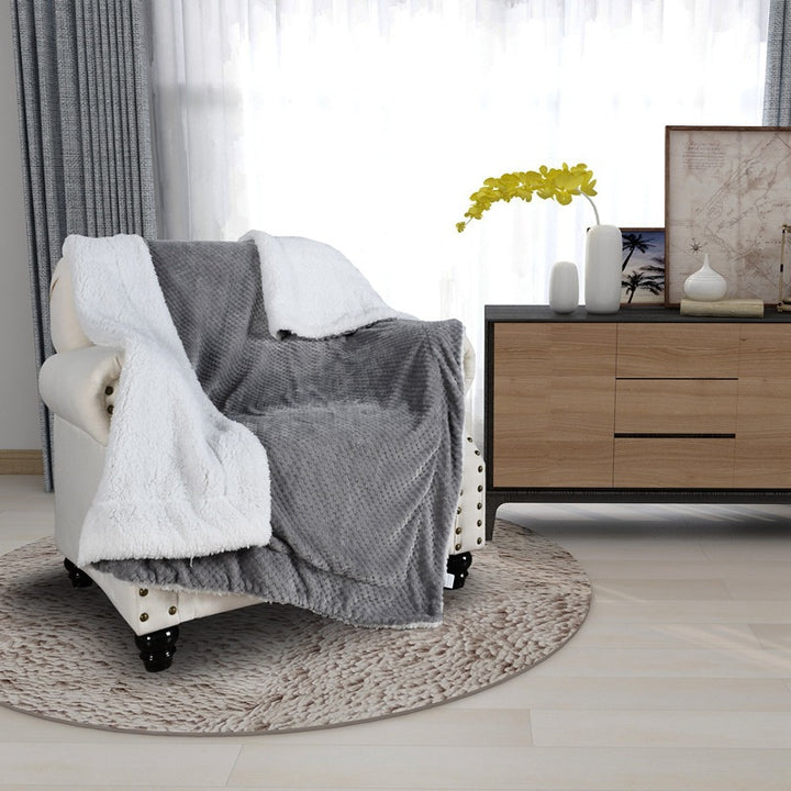 Ladies ultra-soft reversible blanket Bowlift