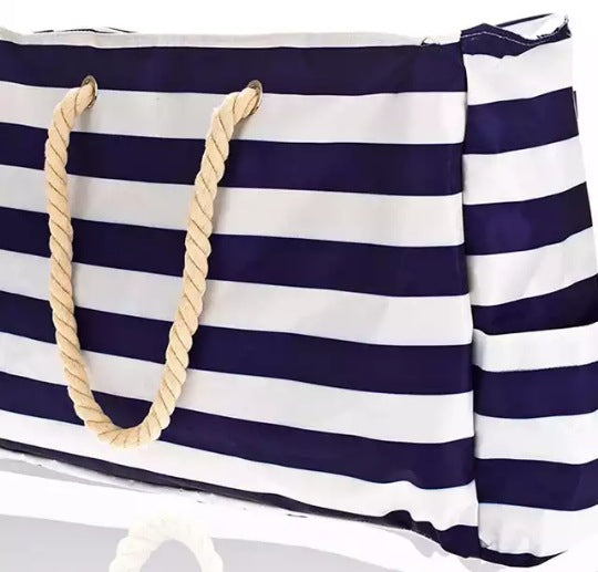 Durable beach bag with extra large storage space and practical side pockets Bowlift