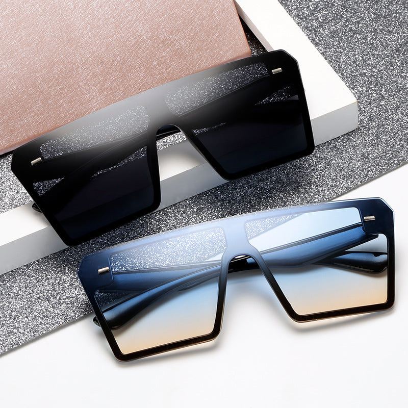 Women's Oversized Sunglasses in Futuristic Design Bowlift