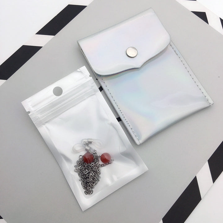 Elegant Beaded Eyewear Chain Bowlift