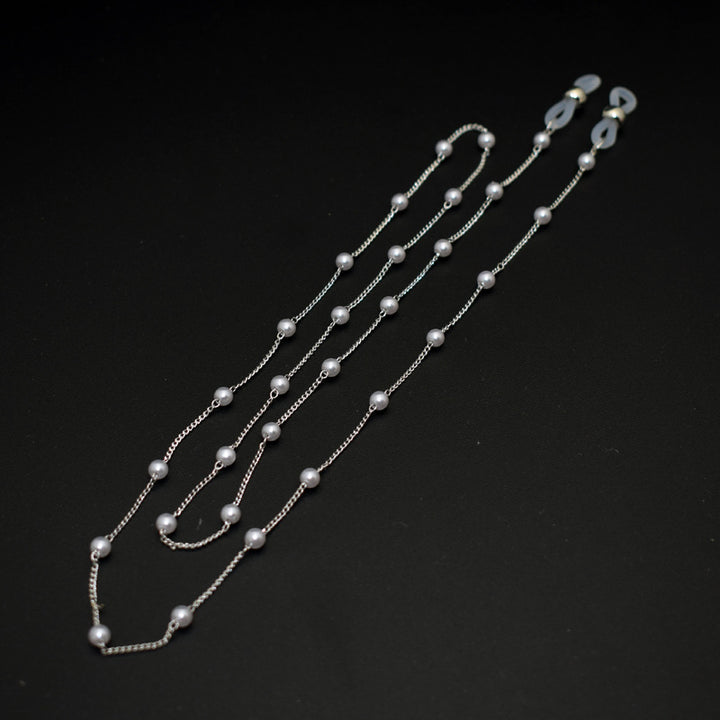 Elegant Multi-Strand Pearl Eyewear Chain Bowlift