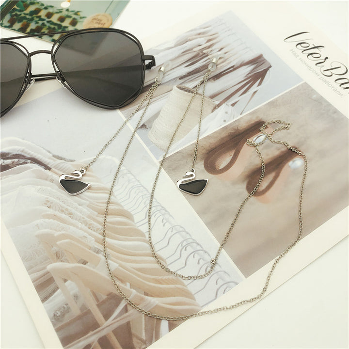Elegant Charm Eyewear Chain Bowlift