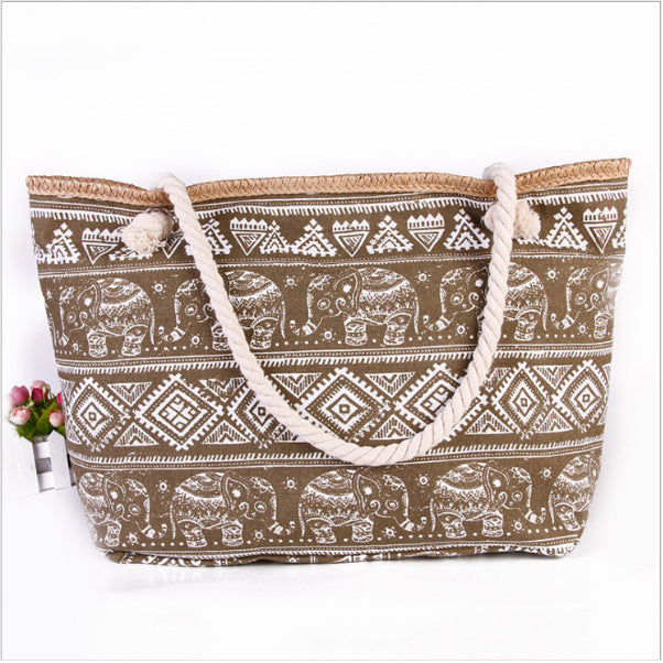 Practical and Stylish Beach Bag Bowlift
