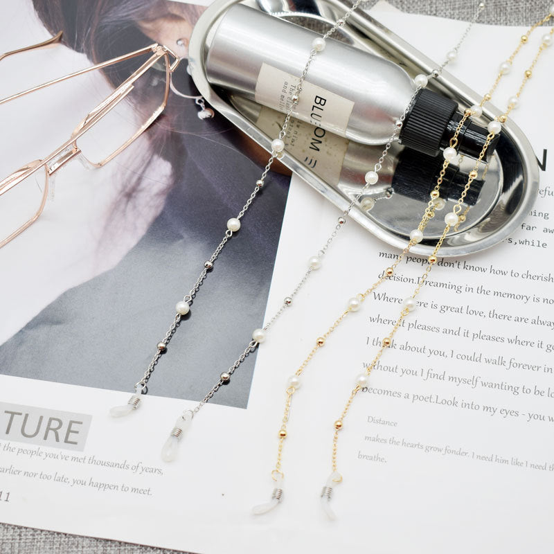 Delicate Pearl-Linked Eyewear Chain Bowlift