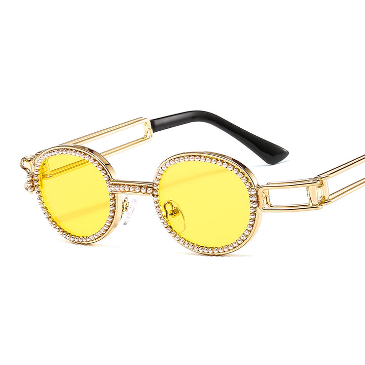 Ladies fashionable sunglasses with glamorous frame Bowlift