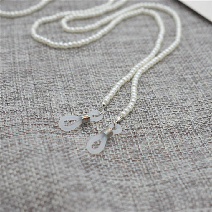 Elegant Pearl Eyewear Chain Bowlift