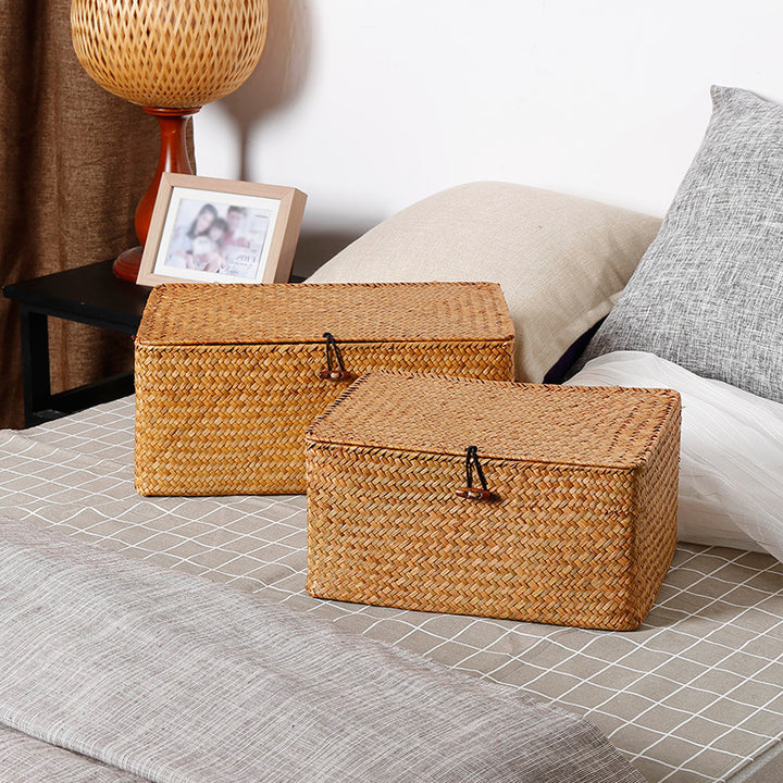 Unisex storage chest made of refined natural material Bowlift
