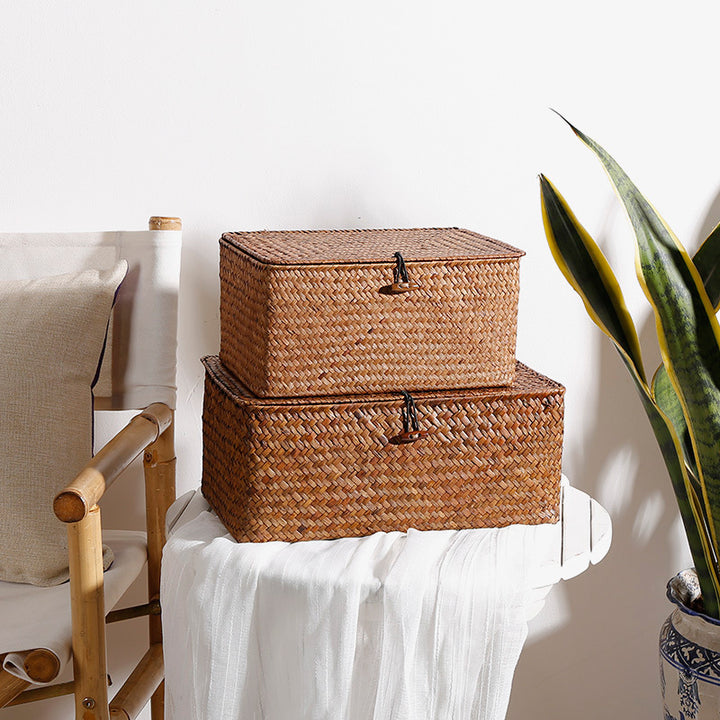 Unisex storage chest made of refined natural material Bowlift