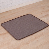 BowLift | Chillpet - Luxury Cooling Cloth for Pets - Breathable Ice Block Material