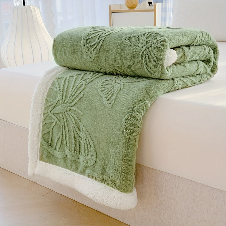 Cozy Luxe – Soft Fleece Blanket with Butterfly Design Bowlift