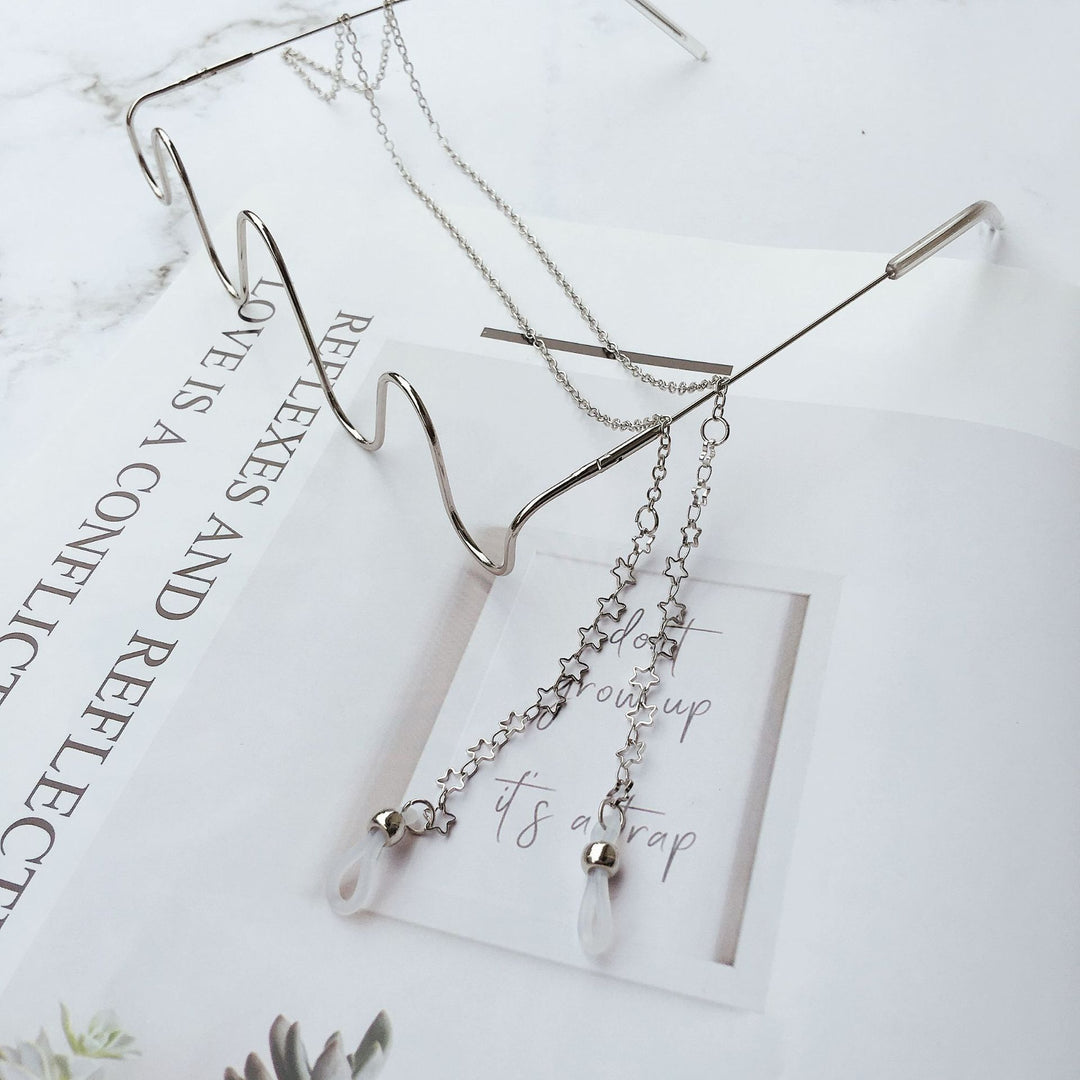 Star-Designed Eyewear Chain Bowlift