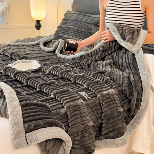 LuxeFleece - Soft Blanket for Warmth and Style Bowlift