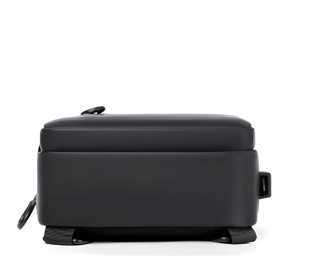 BowLift | AquaGuard Luxe Shoulder Bag | Waterproof and anti-theft design for a safe style