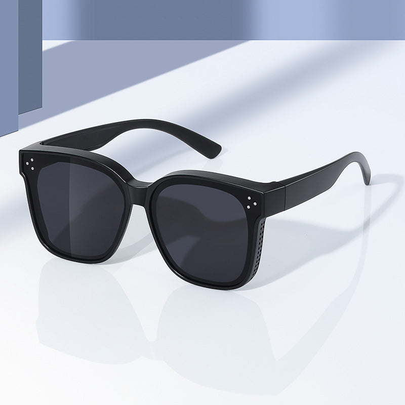 Universal models of myopic sunglasses Bowlift