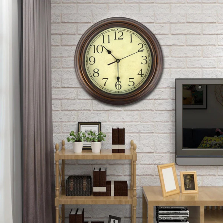 BowLift | Nostga | Large Wooden Wall Clock Retro Eye-catcher 35 cm