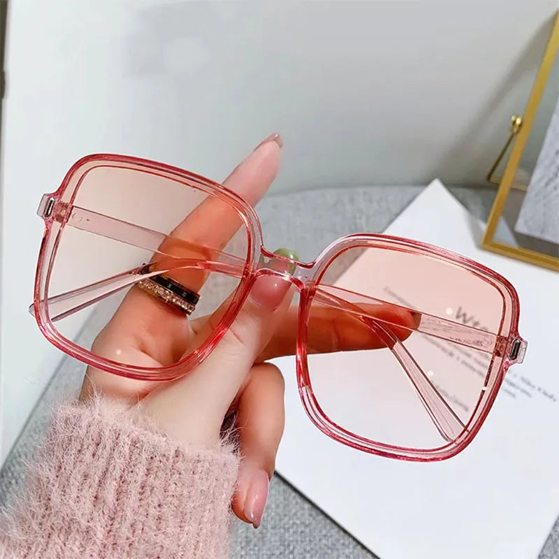 Sheena Sunglasses | Oversized & Classic | Bowlift