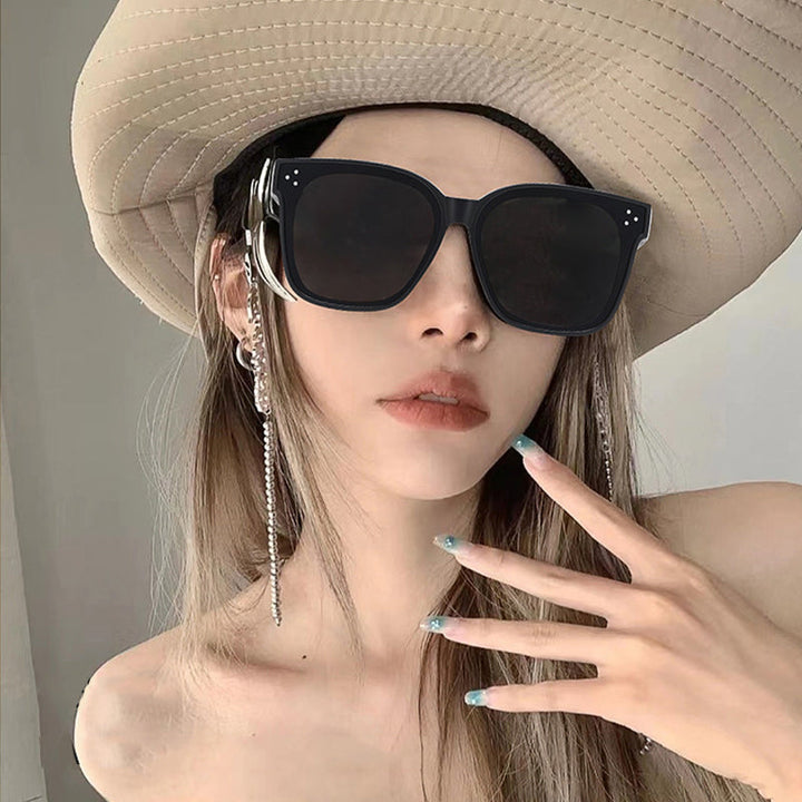 Universal models of myopic sunglasses Bowlift