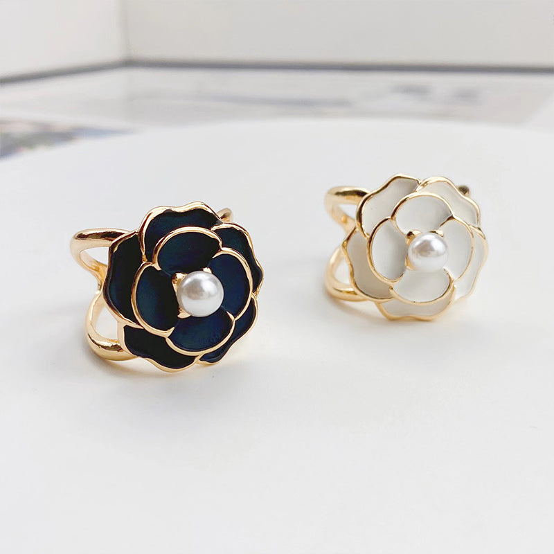 Camellia Scarf Buckle Bowlift