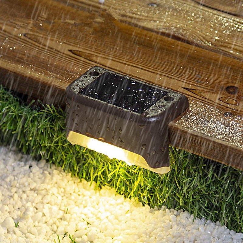 BowLift | Waterproof Stair Solar Lights for Outdoors (4 pieces)