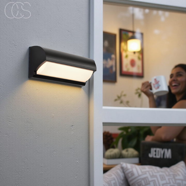 BowLift | Modern Black Outdoor LED Wall Light – Weatherproof Warm Lighting for Garden, Patio & Entryways