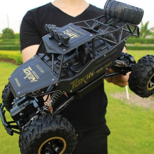BeastRider Truck - Powerful RC Monster Truck for All Terrains Bowlift
