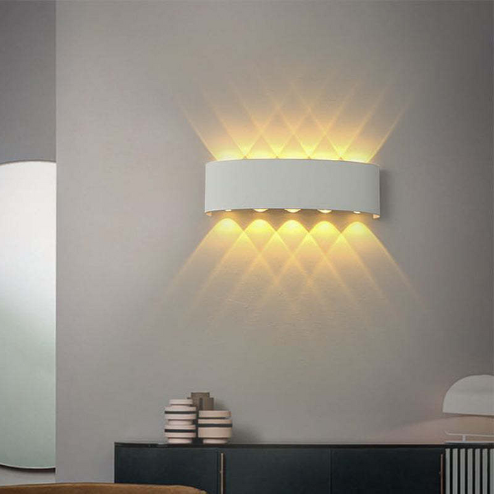 BowLift | Modern Waterproof LED Outdoor Wall Light Made of Aluminum