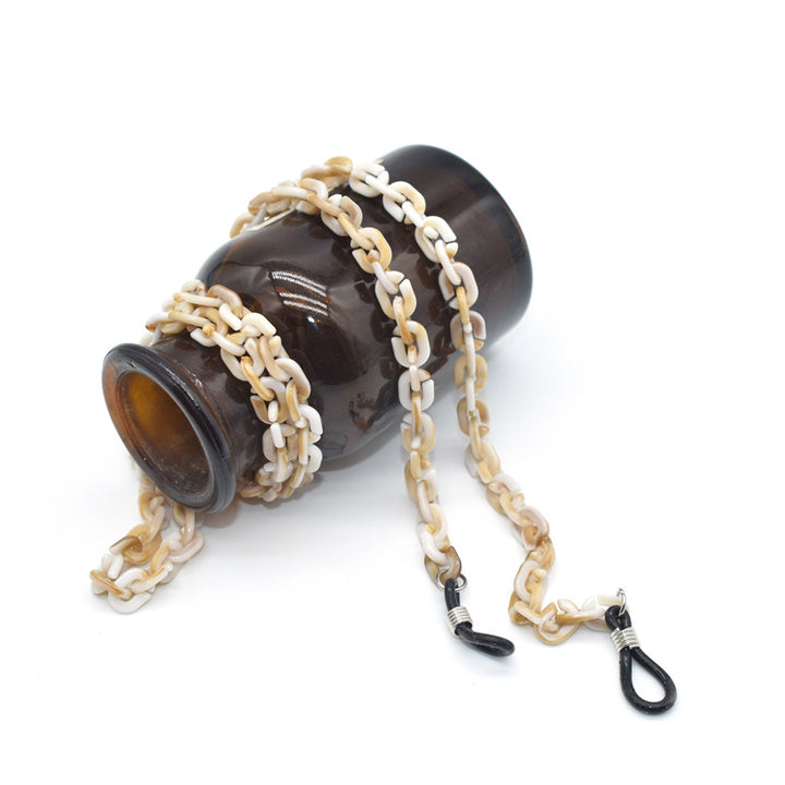 Fashionable Eyewear Chain Bowlift