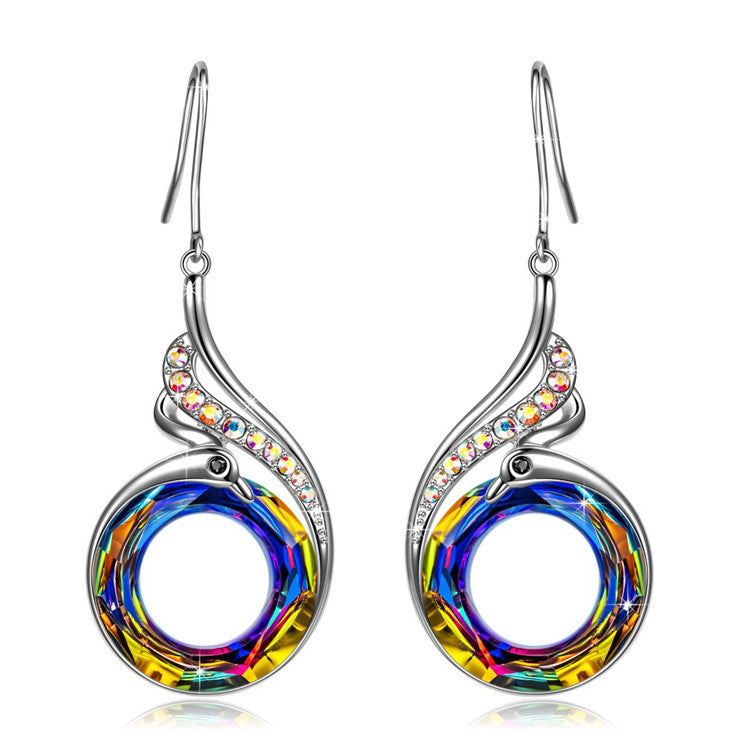 Luxurious Crystal-Embellished Pendant Necklace Bowlift