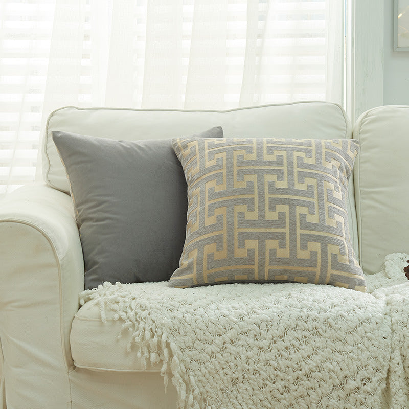 Geometric Patterned Throw Cushion