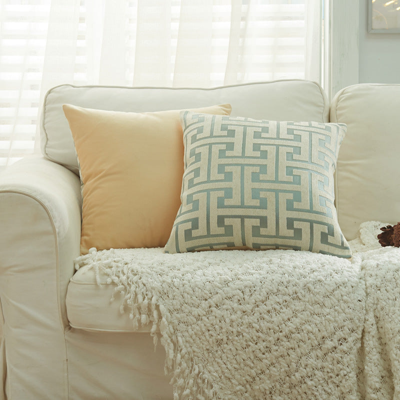 Geometric Patterned Throw Cushion