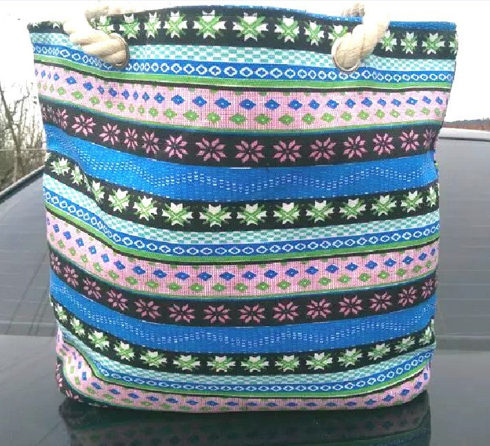 Trendy Shoulder Bag with Colorful Pattern Bowlift