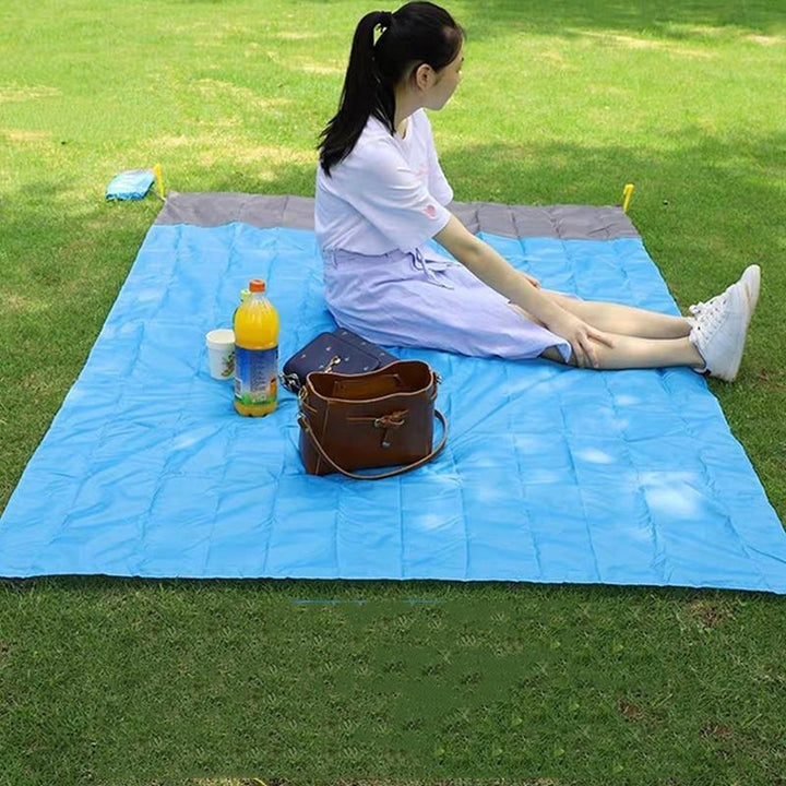 Sandproof Lightweight Beach Blanket Bowlift