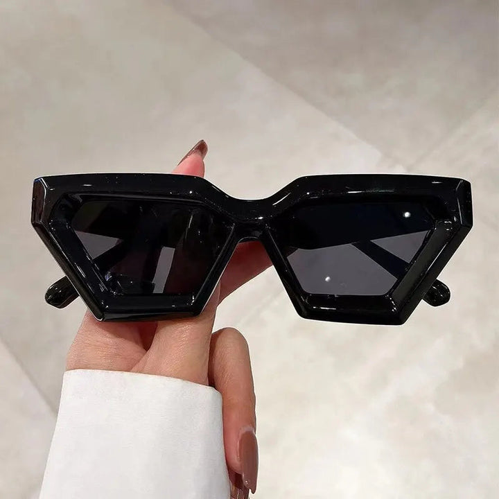 Emma Sunglasses | Retro & Modern | Bowlift
