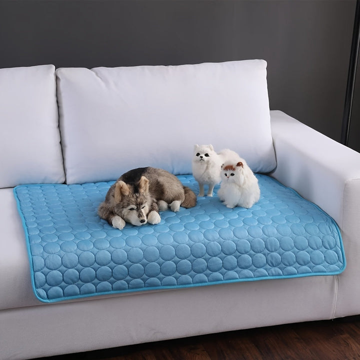 BowLift | ZuriChill Luxe Pet Cooling Mat | Ultimate comfort for your furry friend in warm weather