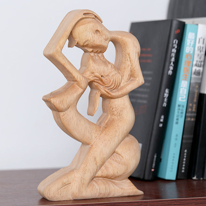 Eternal Couple Kiss Statue | Bowlift