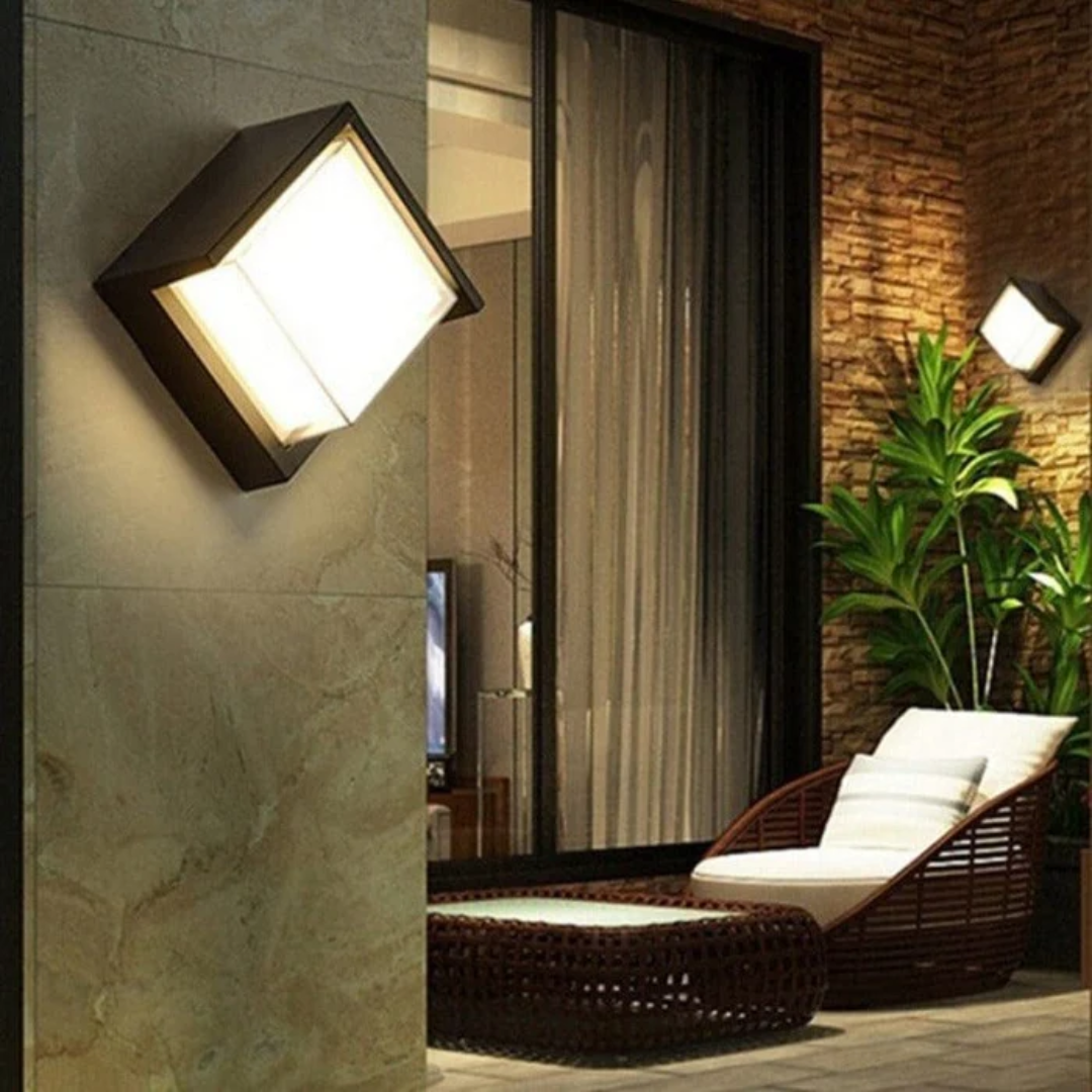 BowLift | Outdoor Wall Lamp With Motion Sensor