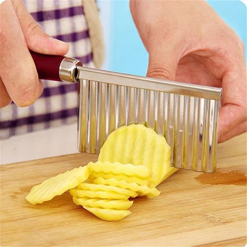 Curly Cutting Knife With Wooden Grip Bowlift