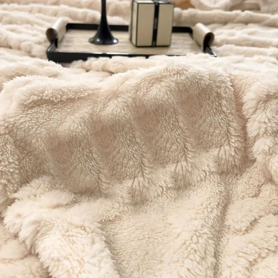 BowLift | DOLA - Cloud Soft Blanket