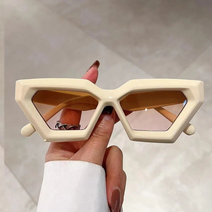 Emma Sunglasses | Retro & Modern | Bowlift