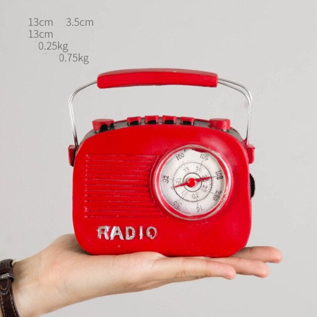 BowLift | Vintage Style Old-fashioned Artificial Film Player Telephone Camera Projector