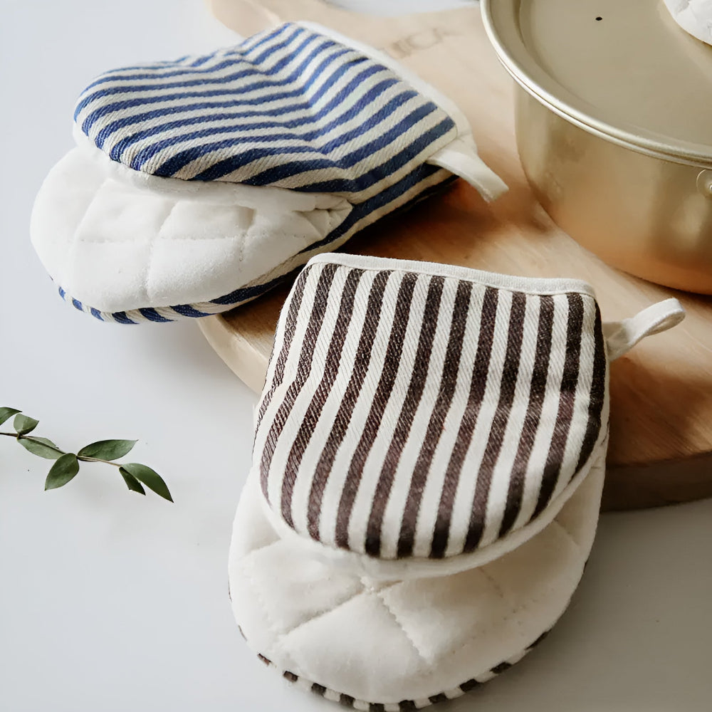 BowLift | Striped Heat-Resistant Kitchen Mitts